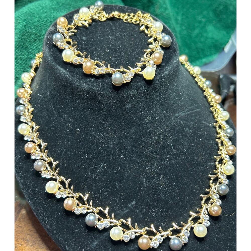 Vintage 70s Faux Pearl Leaf Necklace, Bracelet Set Gold Tone Chunky Choker Vine